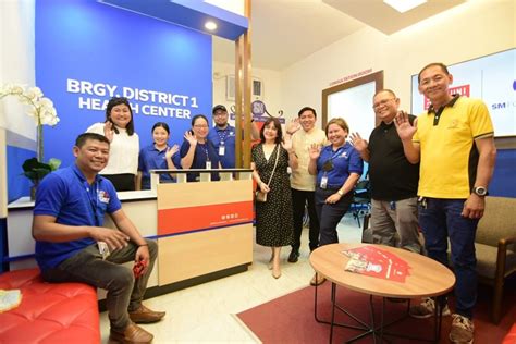 Manila unveils new health center in Intramuros .